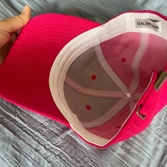 Balenciaga hat main image 9